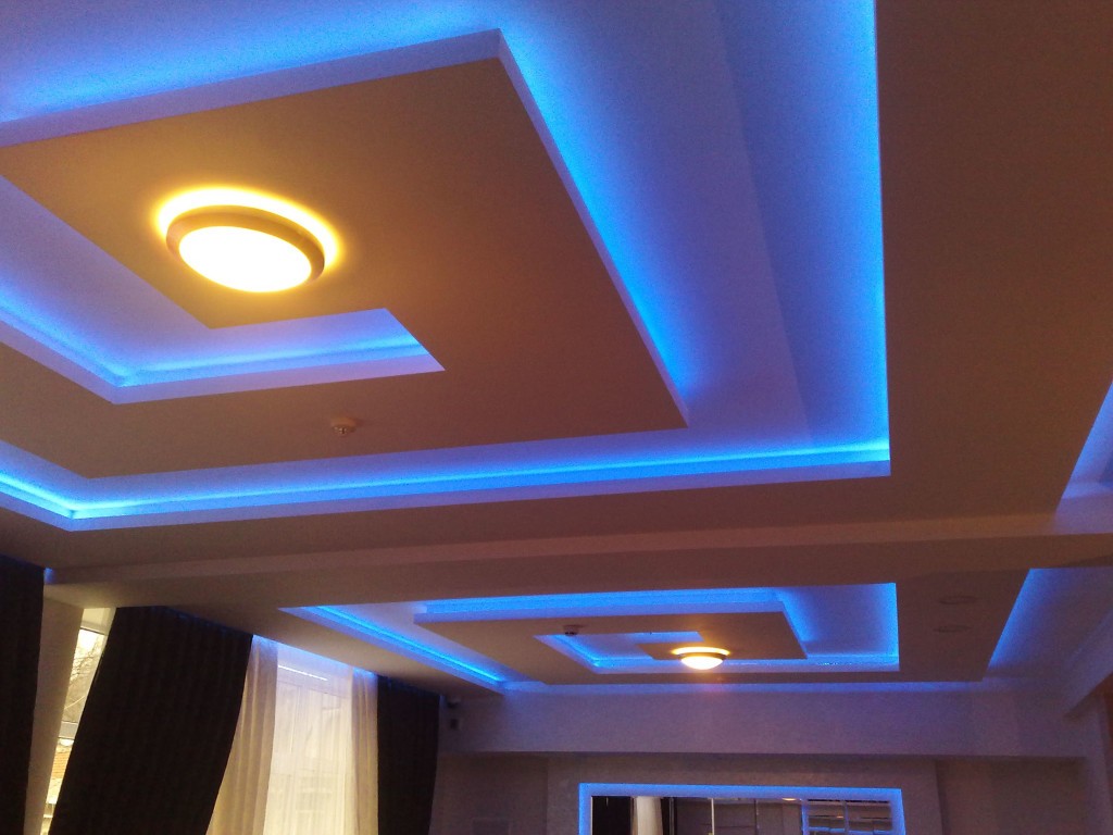 plafond neon